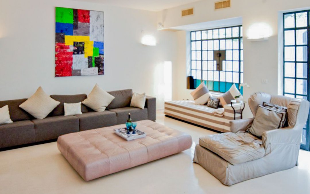 עיצוב מודרני לבית נופש בן ארבעה חדרים בנווה צדק